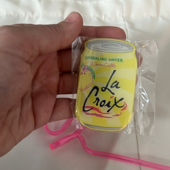 La Croix Summer merch set - Picture 4 of 6